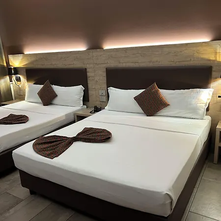 Stradivari Hotell