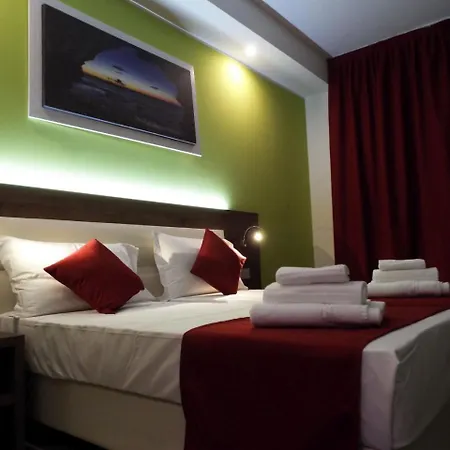 Stradivari Hotel 3*