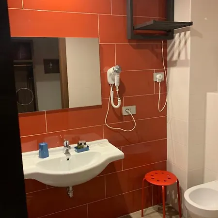 斯特拉迪瓦里酒店 酒店