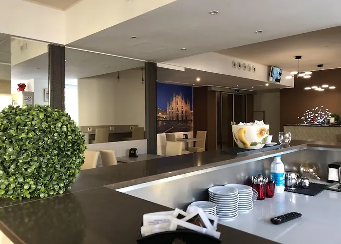 Stradivari Hotel 3*