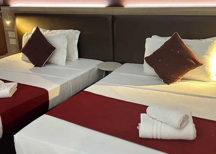 Stradivari 3* Mediolan