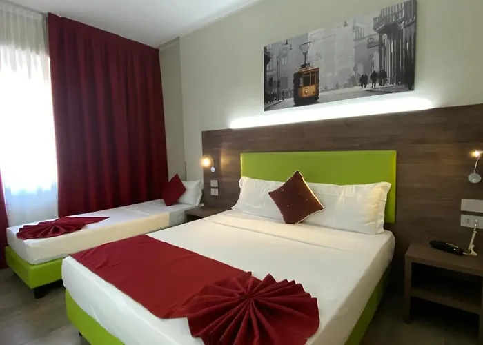 Stradivari Hotel 3*