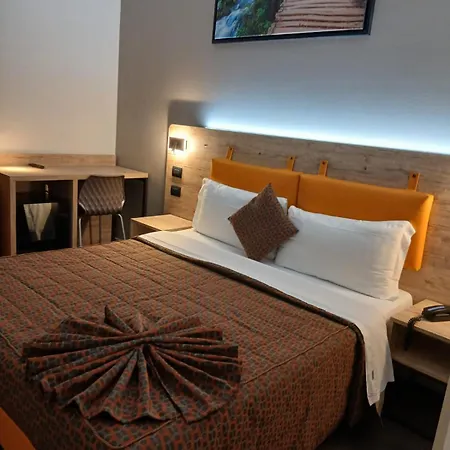 Stradivari Hotel Milan